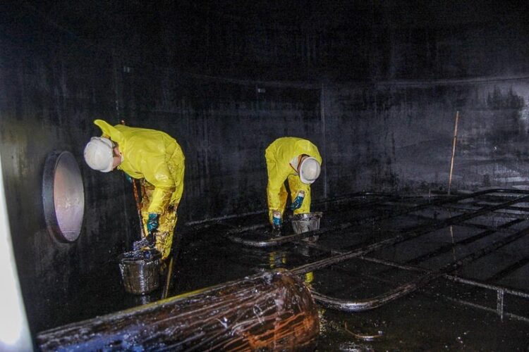 sewage cleaning